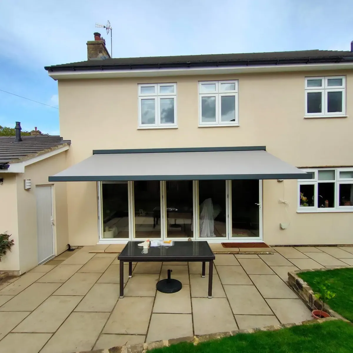Jan des Bouvrie designer awning review