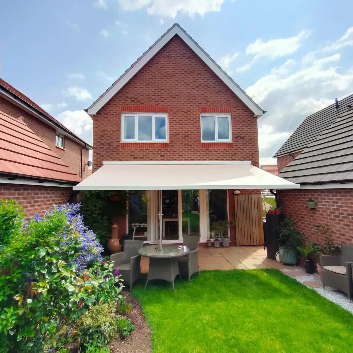 Jan des Bouvrie bespoke awning installation